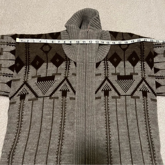 American Priority brown print zip up cardigan sweater - Picture 5 of 9